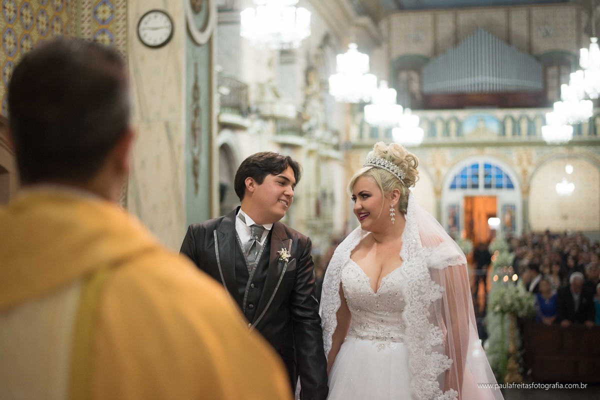 laryssa-e-junior-casamento-no-spaço-vip-e-catedral-em-guaratingueta-paula-freitas-fotografia