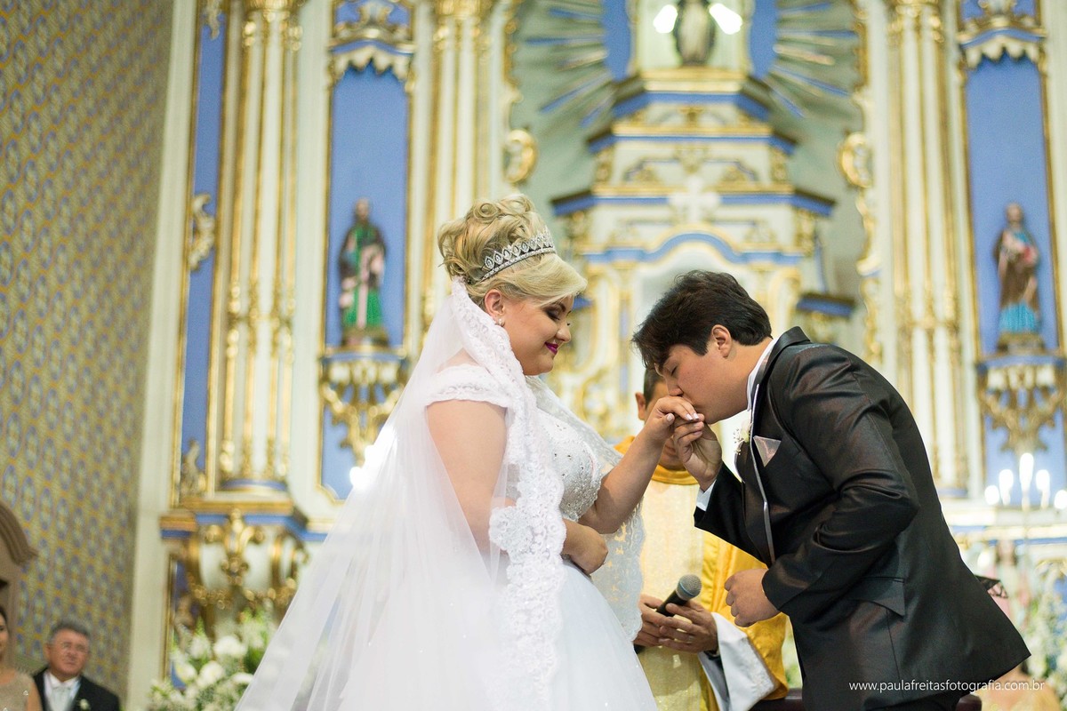 laryssa-e-junior-casamento-no-spaço-vip-e-catedral-em-guaratingueta-paula-freitas-fotografia