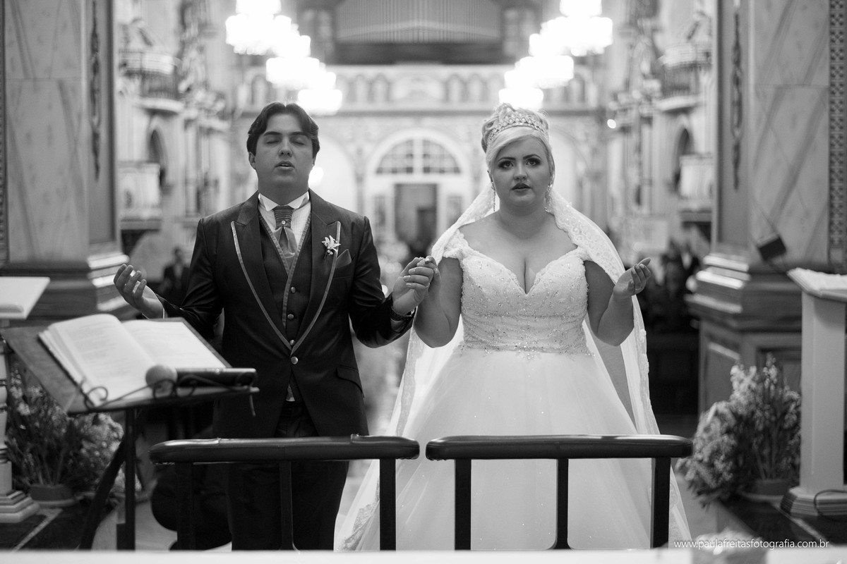 laryssa-e-junior-casamento-no-spaço-vip-e-catedral-em-guaratingueta-paula-freitas-fotografia