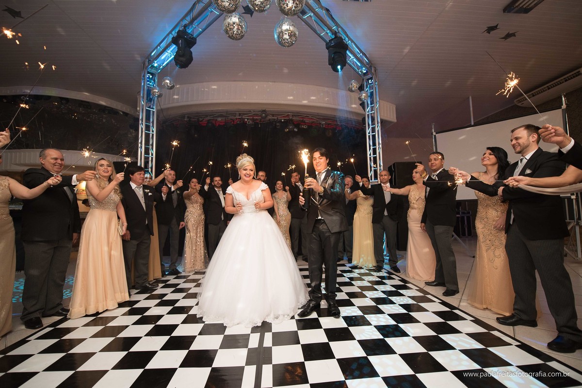 laryssa-e-junior-casamento-no-spaço-vip-e-catedral-em-guaratingueta-paula-freitas-fotografia