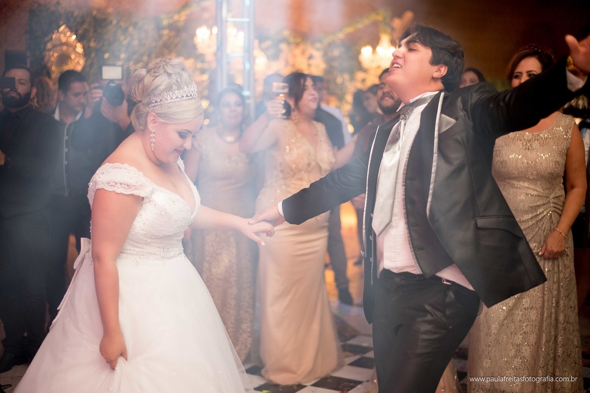 laryssa-e-junior-casamento-no-spaço-vip-e-catedral-em-guaratingueta-paula-freitas-fotografia