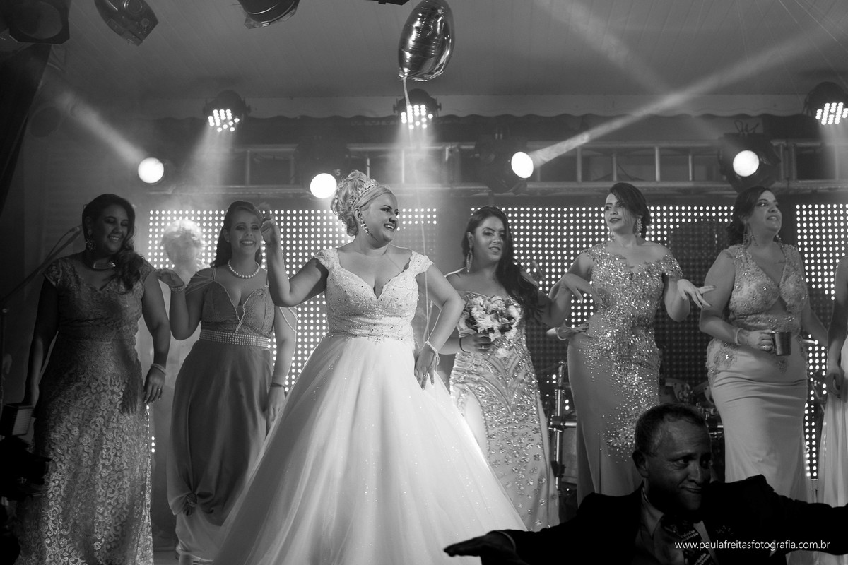 laryssa-e-junior-casamento-no-spaço-vip-e-catedral-em-guaratingueta-paula-freitas-fotografia