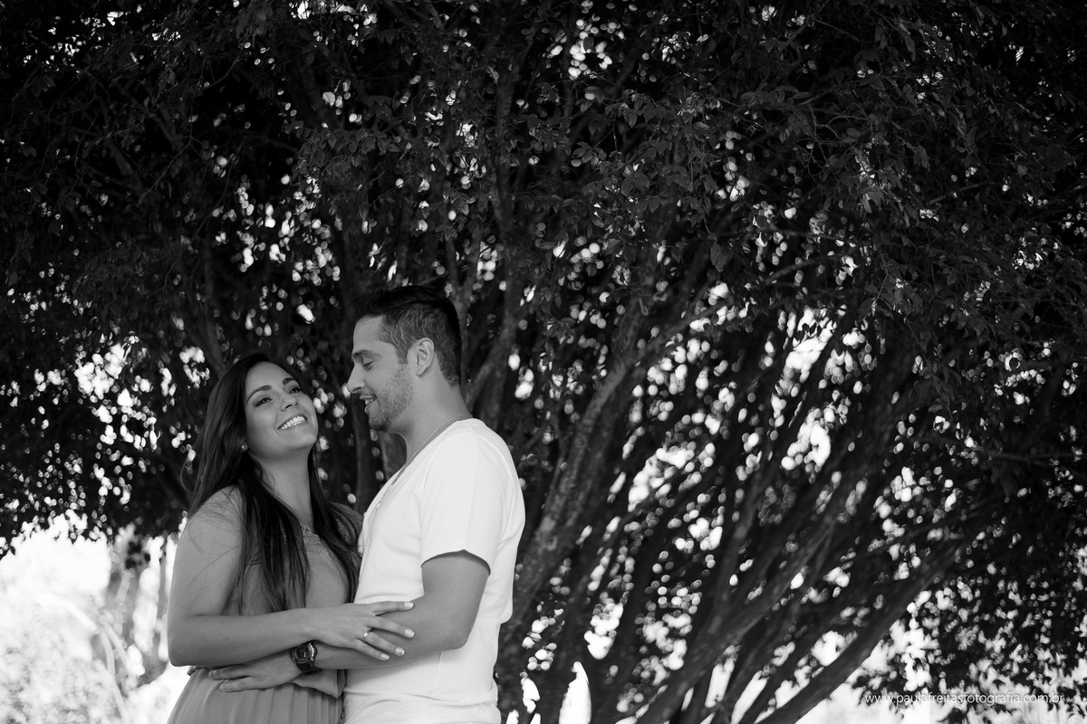 pre-wedding-ensaio-de-casal-realizado-em-guaratingueta-fotografado-por-paula-freitas-fotografia