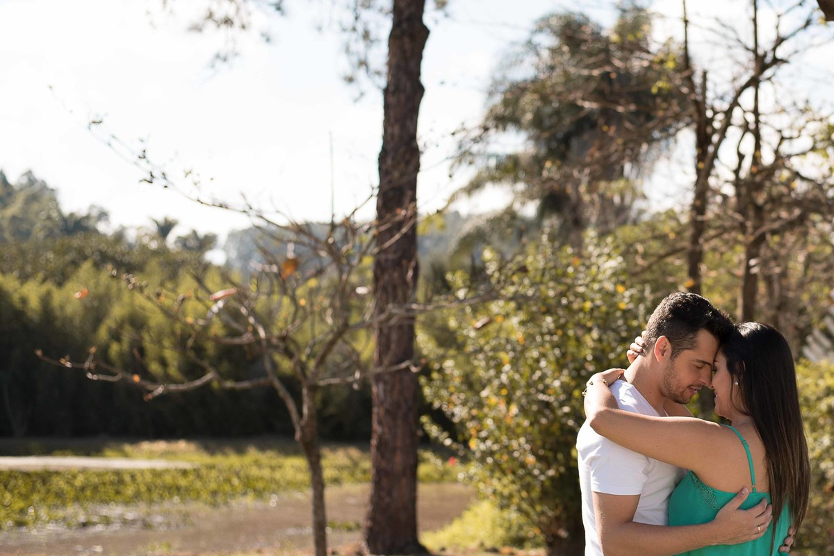 pre-wedding-ensaio-de-casal-realizado-em-guaratingueta-fotografado-por-paula-freitas-fotografia
