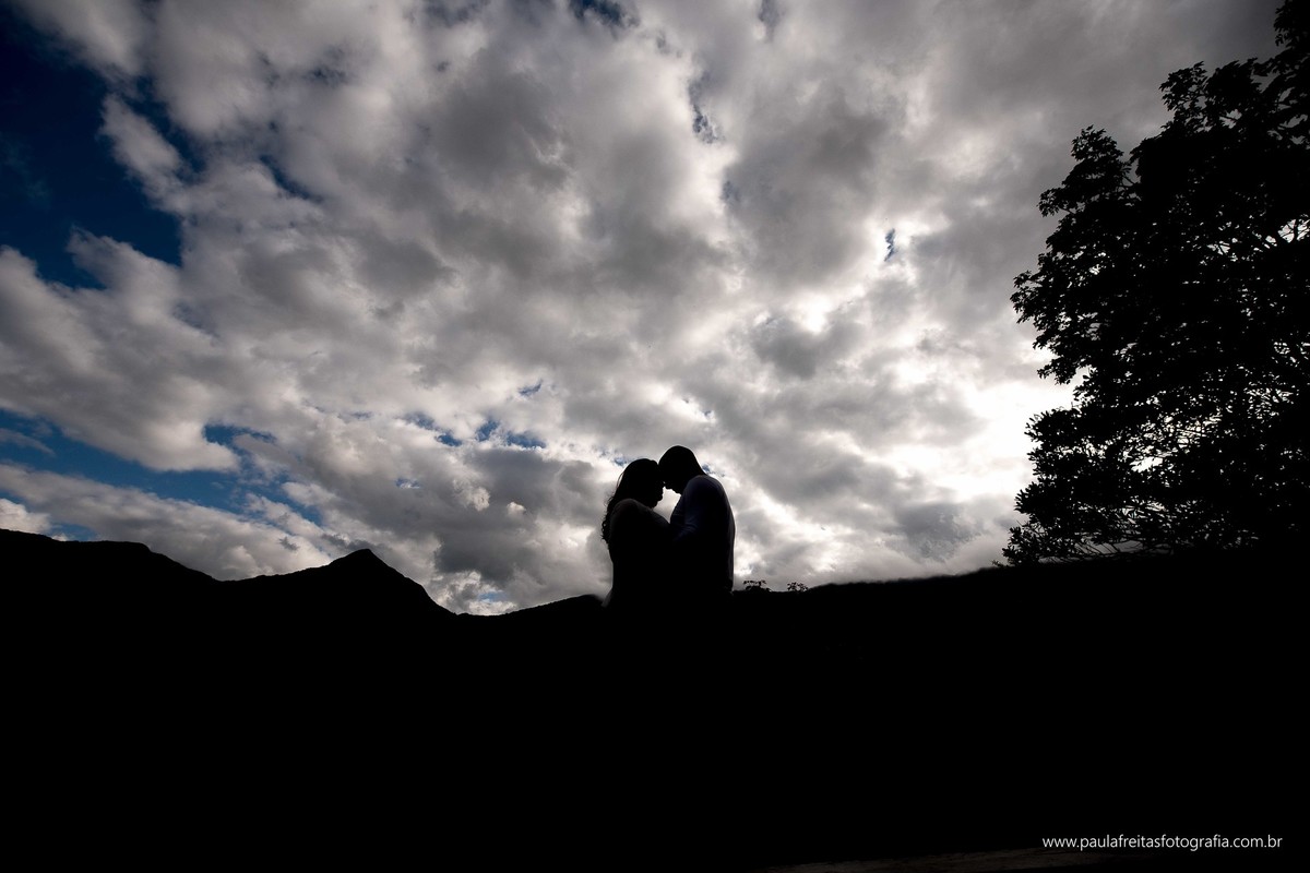 ensaio-pre-wedding-karen-e-rodrigo-feito-na-pousada-7-nascentes-em-guaratingueta-fotografados-por-paula-freitas-fotografia