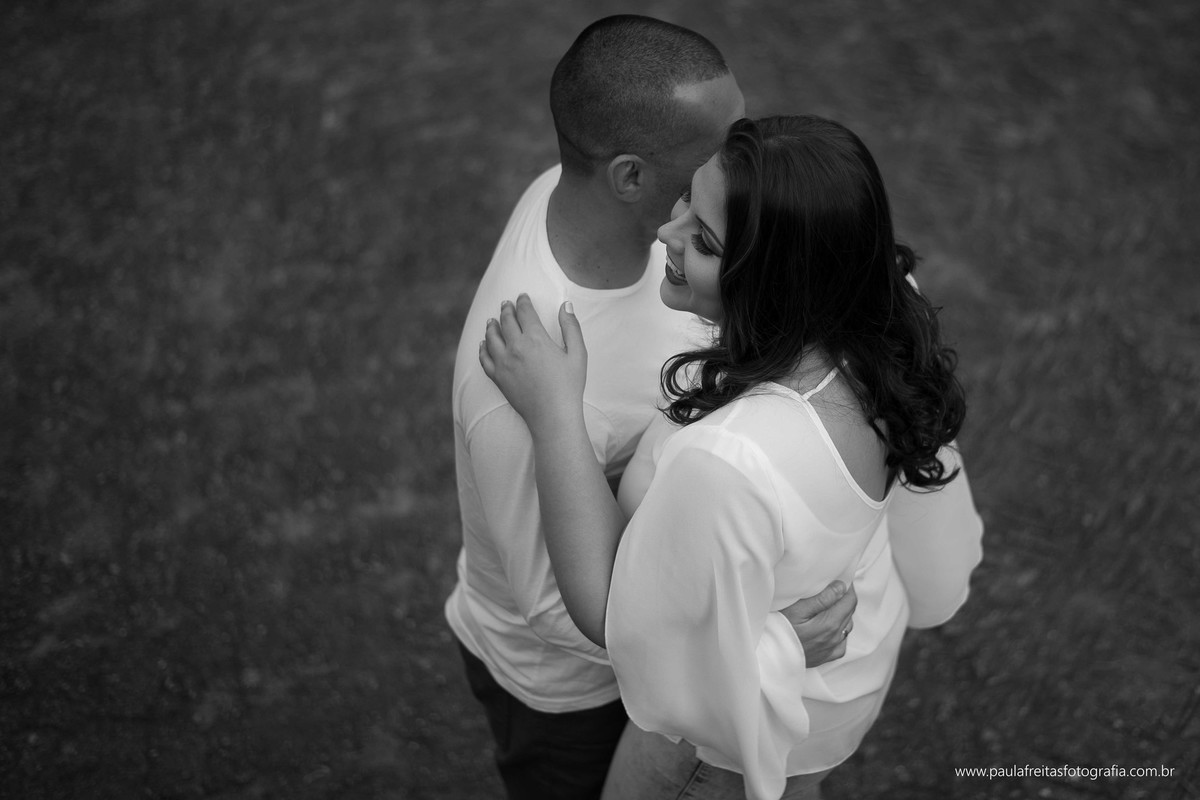 ensaio-pre-wedding-karen-e-rodrigo-feito-na-pousada-7-nascentes-em-guaratingueta-fotografados-por-paula-freitas-fotografia