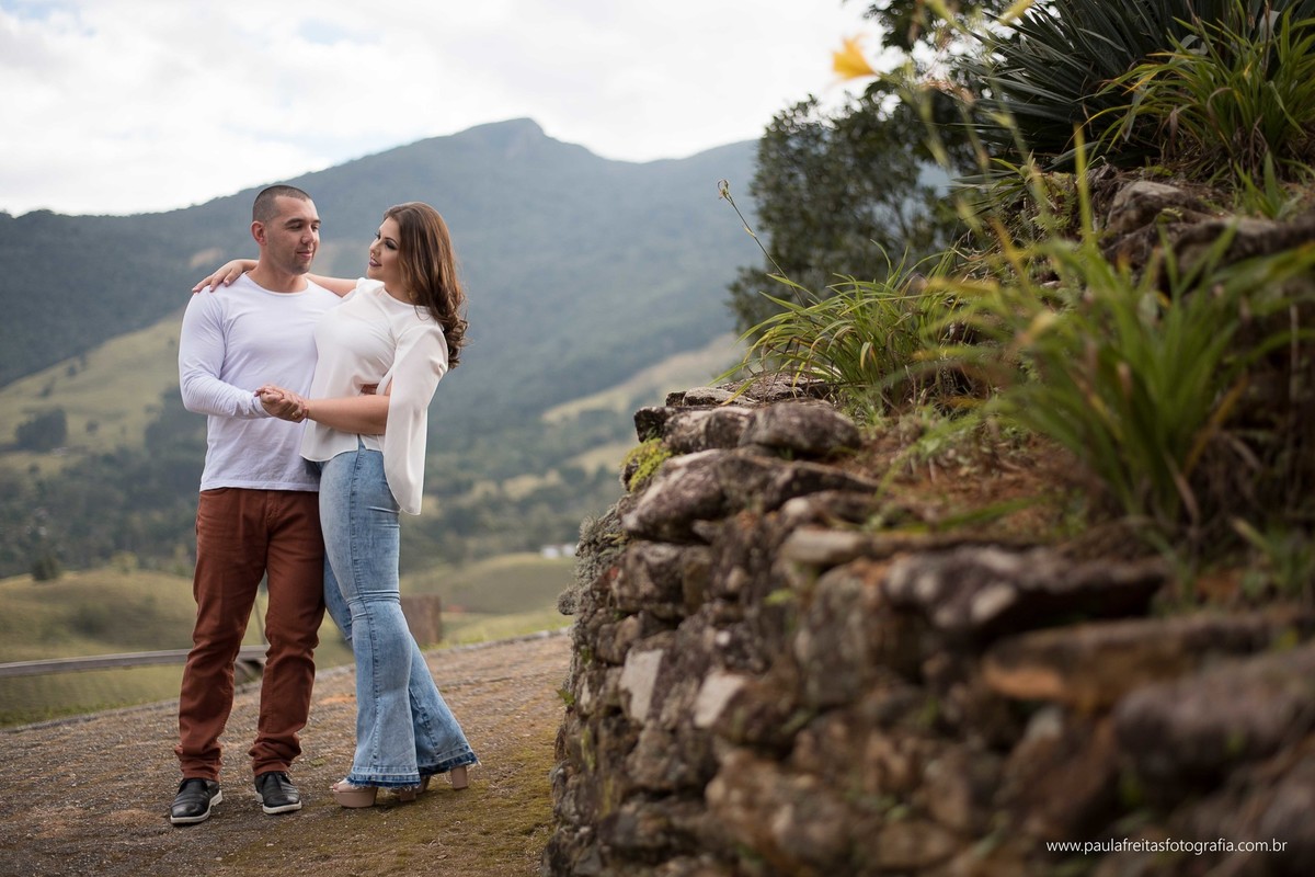 ensaio-pre-wedding-karen-e-rodrigo-feito-na-pousada-7-nascentes-em-guaratingueta-fotografados-por-paula-freitas-fotografia