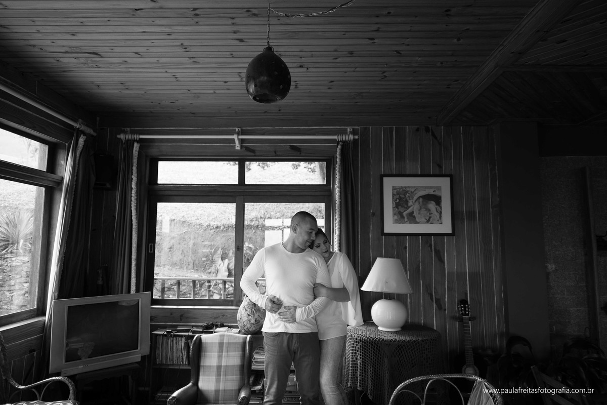 ensaio-pre-wedding-karen-e-rodrigo-feito-na-pousada-7-nascentes-em-guaratingueta-fotografados-por-paula-freitas-fotografia