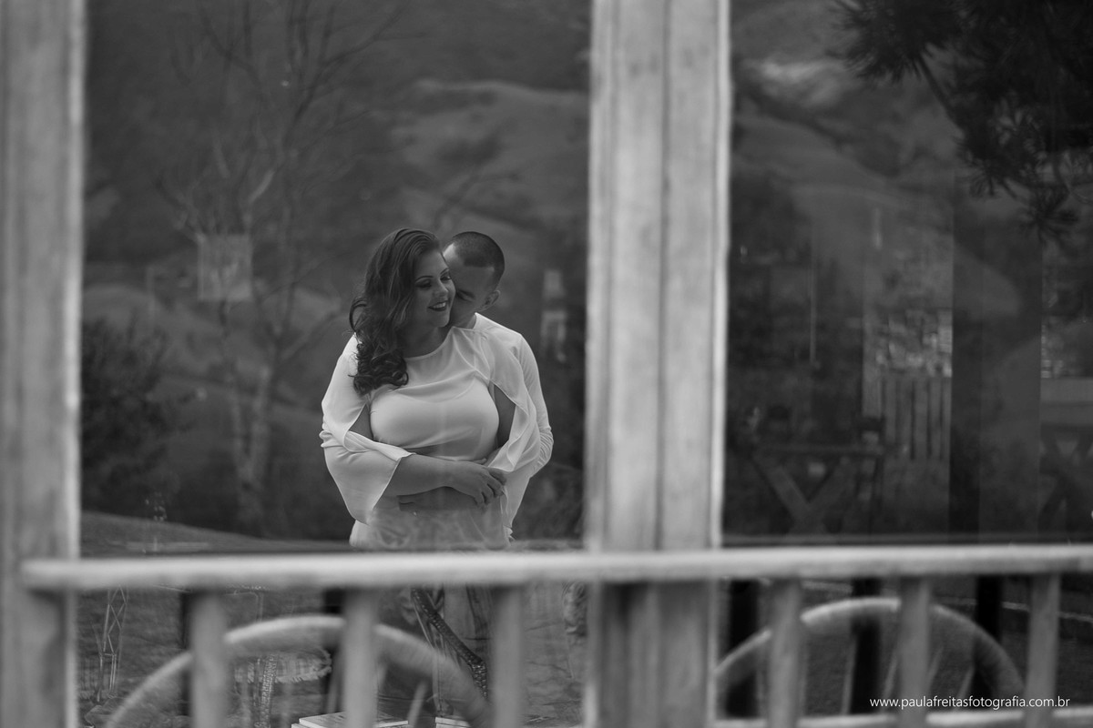 ensaio-pre-wedding-karen-e-rodrigo-feito-na-pousada-7-nascentes-em-guaratingueta-fotografados-por-paula-freitas-fotografia