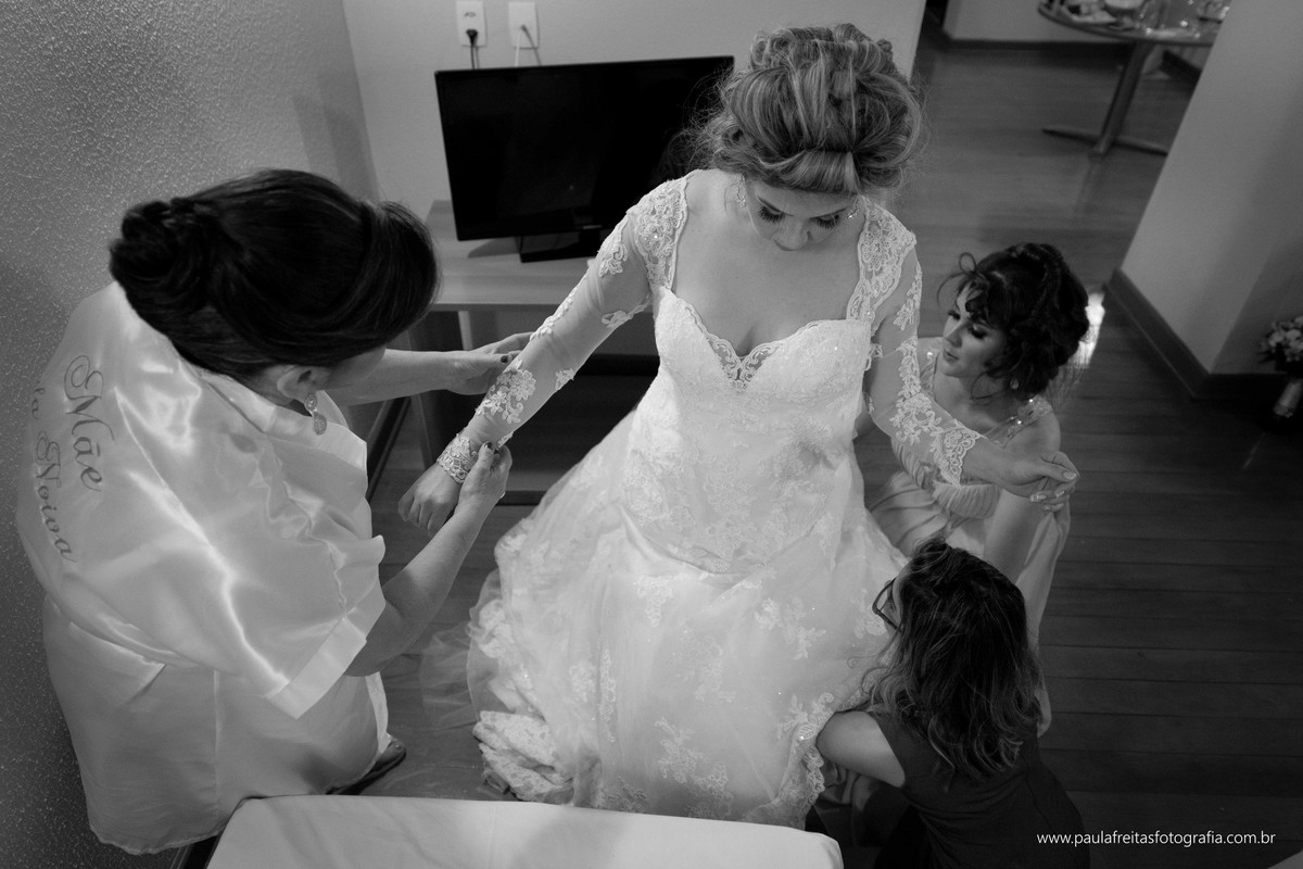 seminario-bom-jesus-em-aparecida-sp-casamento-thaise-e-rodrigo-na-matriz-de-santo-antonio-em-guaratingueta-sp-fotografado-por-paula-freitas-fotografia-e-video-de-supimpa