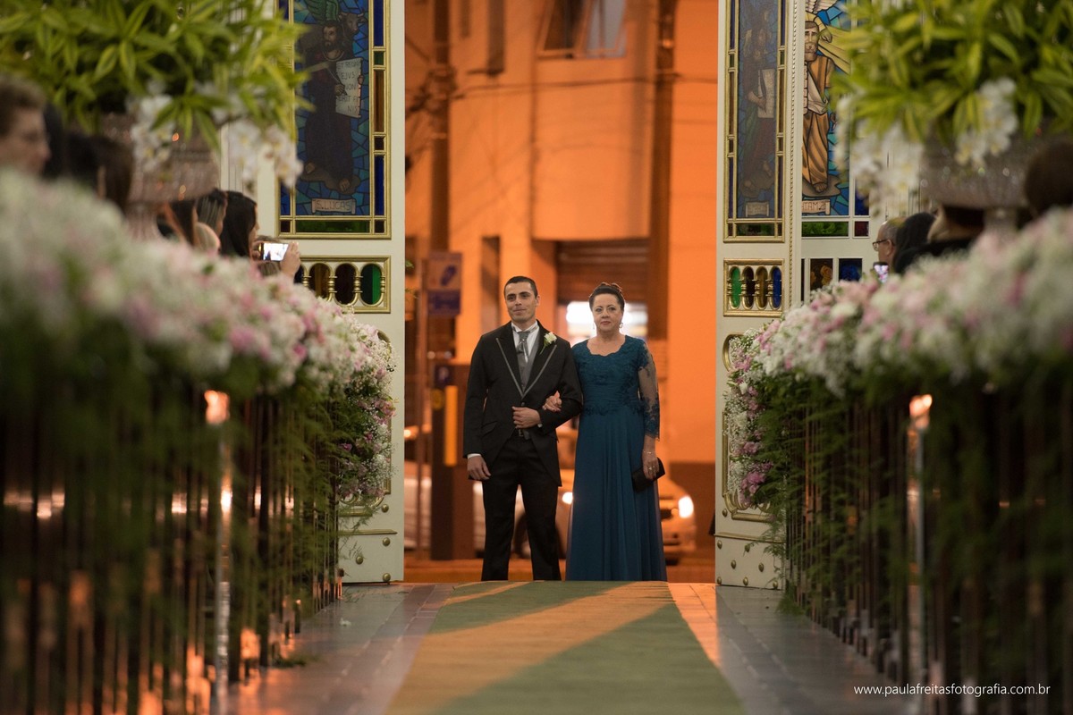 seminario-bom-jesus-em-aparecida-sp-casamento-thaise-e-rodrigo-na-matriz-de-santo-antonio-em-guaratingueta-sp-fotografado-por-paula-freitas-fotografia-e-video-de-supimpa