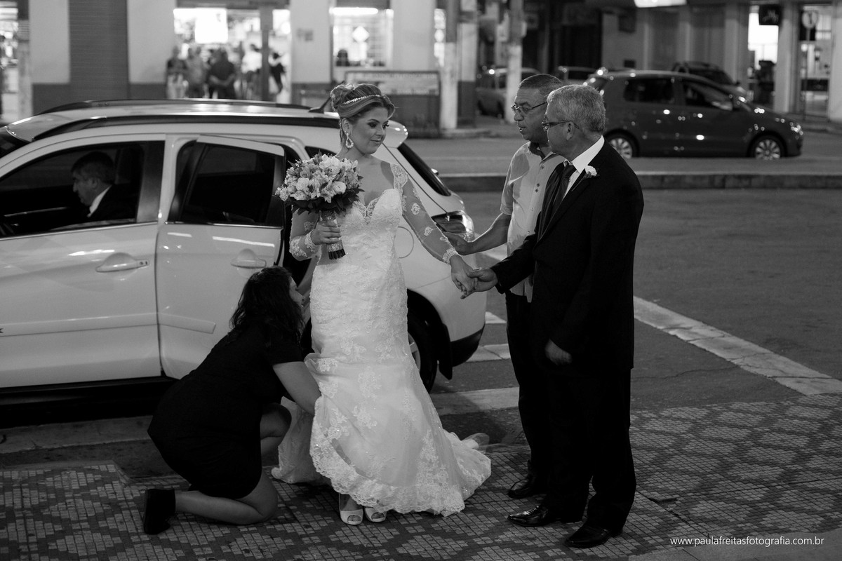 seminario-bom-jesus-em-aparecida-sp-casamento-thaise-e-rodrigo-na-matriz-de-santo-antonio-em-guaratingueta-sp-fotografado-por-paula-freitas-fotografia-e-video-de-supimpa