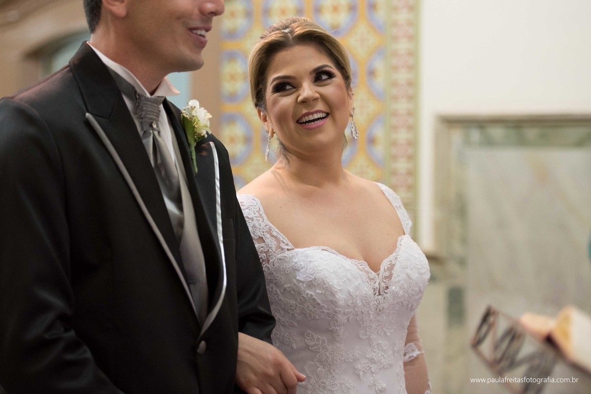 seminario-bom-jesus-em-aparecida-sp-casamento-thaise-e-rodrigo-na-matriz-de-santo-antonio-em-guaratingueta-sp-fotografado-por-paula-freitas-fotografia-e-video-de-supimpa