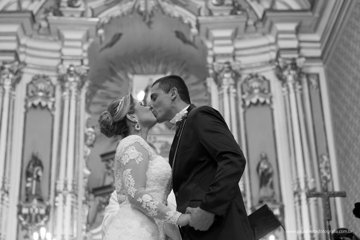 seminario-bom-jesus-em-aparecida-sp-casamento-thaise-e-rodrigo-na-matriz-de-santo-antonio-em-guaratingueta-sp-fotografado-por-paula-freitas-fotografia-e-video-de-supimpa