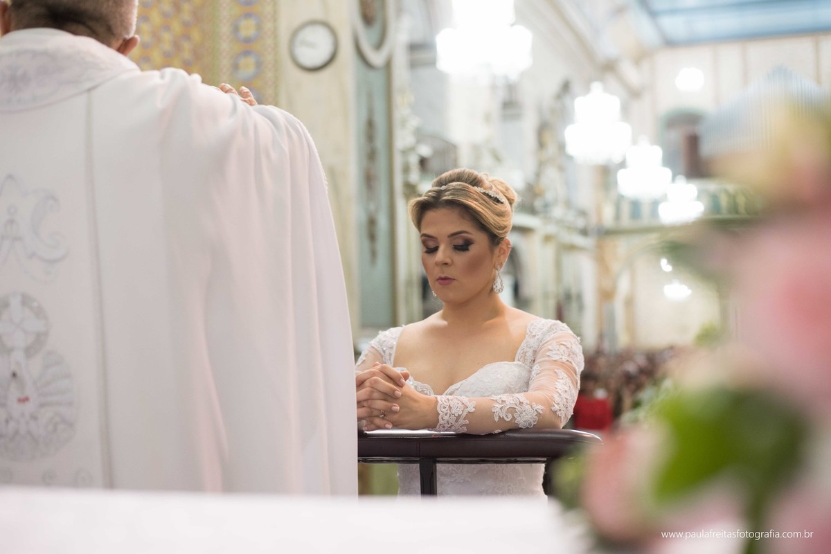 seminario-bom-jesus-em-aparecida-sp-casamento-thaise-e-rodrigo-na-matriz-de-santo-antonio-em-guaratingueta-sp-fotografado-por-paula-freitas-fotografia-e-video-de-supimpa
