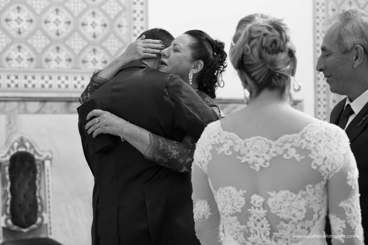 seminario-bom-jesus-em-aparecida-sp-casamento-thaise-e-rodrigo-na-matriz-de-santo-antonio-em-guaratingueta-sp-fotografado-por-paula-freitas-fotografia-e-video-de-supimpa