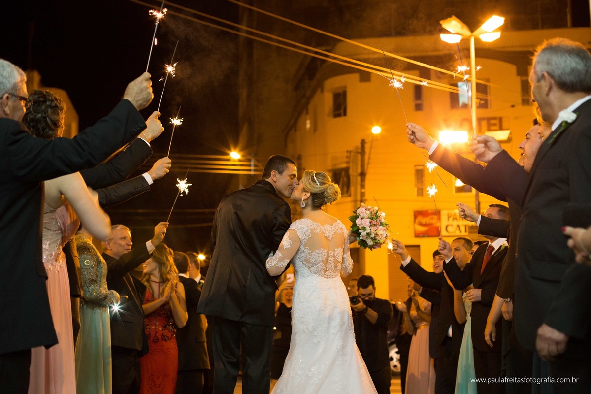 seminario-bom-jesus-em-aparecida-sp-casamento-thaise-e-rodrigo-na-matriz-de-santo-antonio-em-guaratingueta-sp-fotografado-por-paula-freitas-fotografia-e-video-de-supimpa