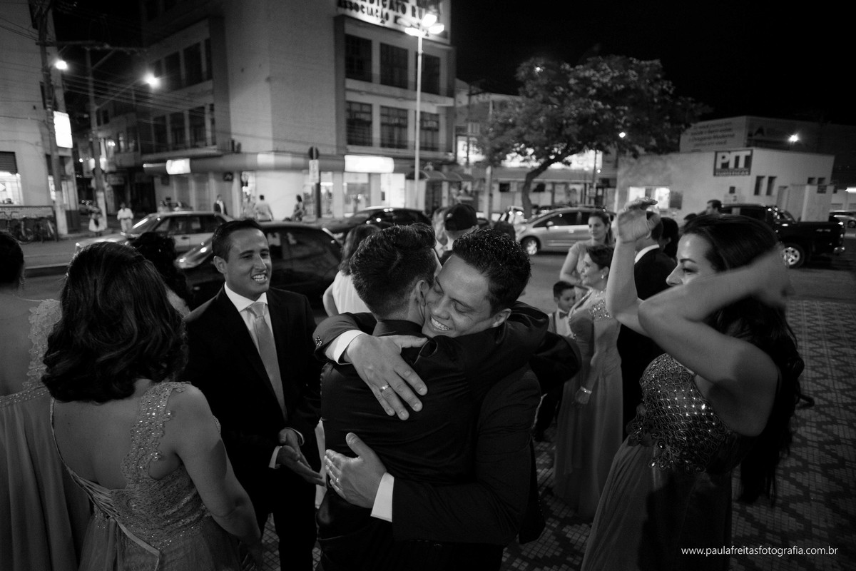 recanto-vip-e-catedral-de-santo-antonio-de-guaratingueta-casamento-de-thais-prado-e-pedro-antunes-fotografado-por-paula-freitas-e-video-de-supimpa-audiovisual