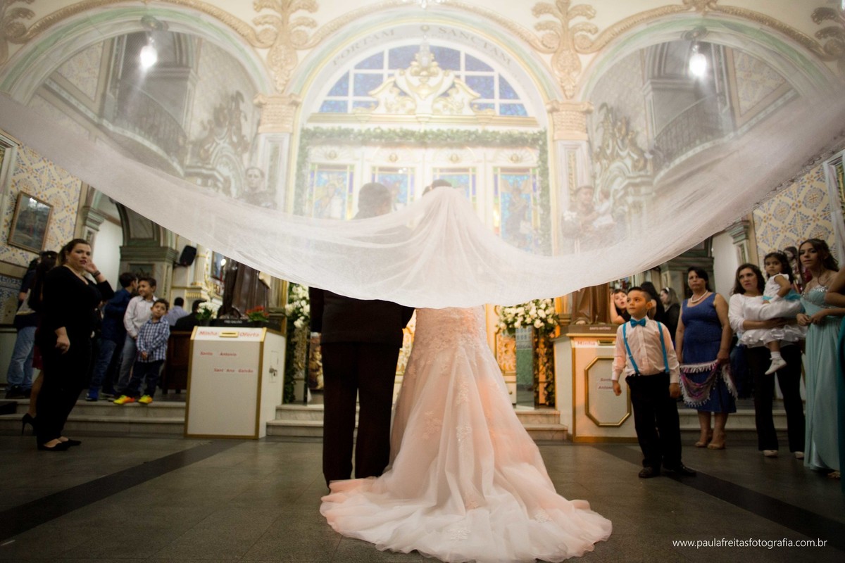 recanto-vip-e-catedral-de-santo-antonio-de-guaratingueta-casamento-de-thais-prado-e-pedro-antunes-fotografado-por-paula-freitas-e-video-de-supimpa-audiovisual