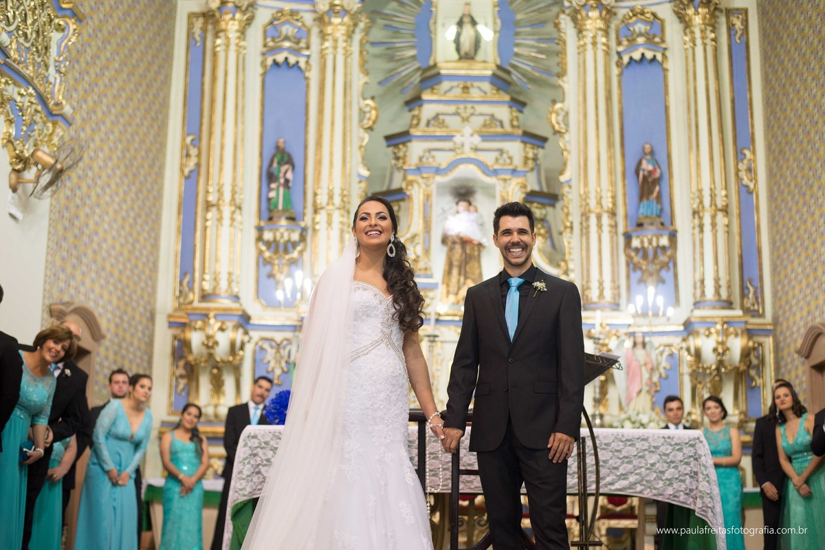 recanto-vip-e-catedral-de-santo-antonio-de-guaratingueta-casamento-de-thais-prado-e-pedro-antunes-fotografado-por-paula-freitas-e-video-de-supimpa-audiovisual