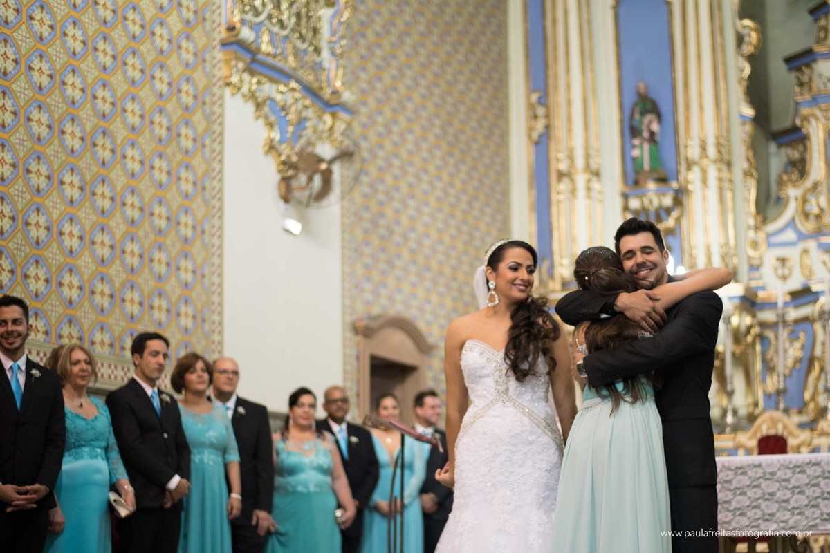 recanto-vip-e-catedral-de-santo-antonio-de-guaratingueta-casamento-de-thais-prado-e-pedro-antunes-fotografado-por-paula-freitas-e-video-de-supimpa-audiovisual