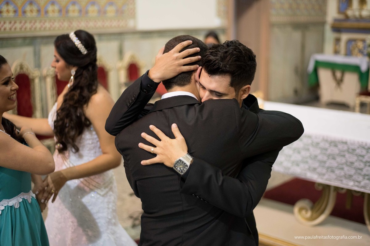 recanto-vip-e-catedral-de-santo-antonio-de-guaratingueta-casamento-de-thais-prado-e-pedro-antunes-fotografado-por-paula-freitas-e-video-de-supimpa-audiovisual