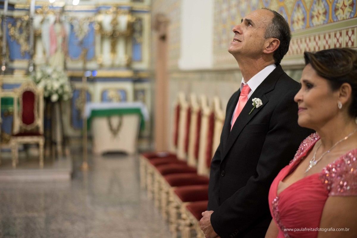 recanto-vip-e-catedral-de-santo-antonio-de-guaratingueta-casamento-de-thais-prado-e-pedro-antunes-fotografado-por-paula-freitas-e-video-de-supimpa-audiovisual