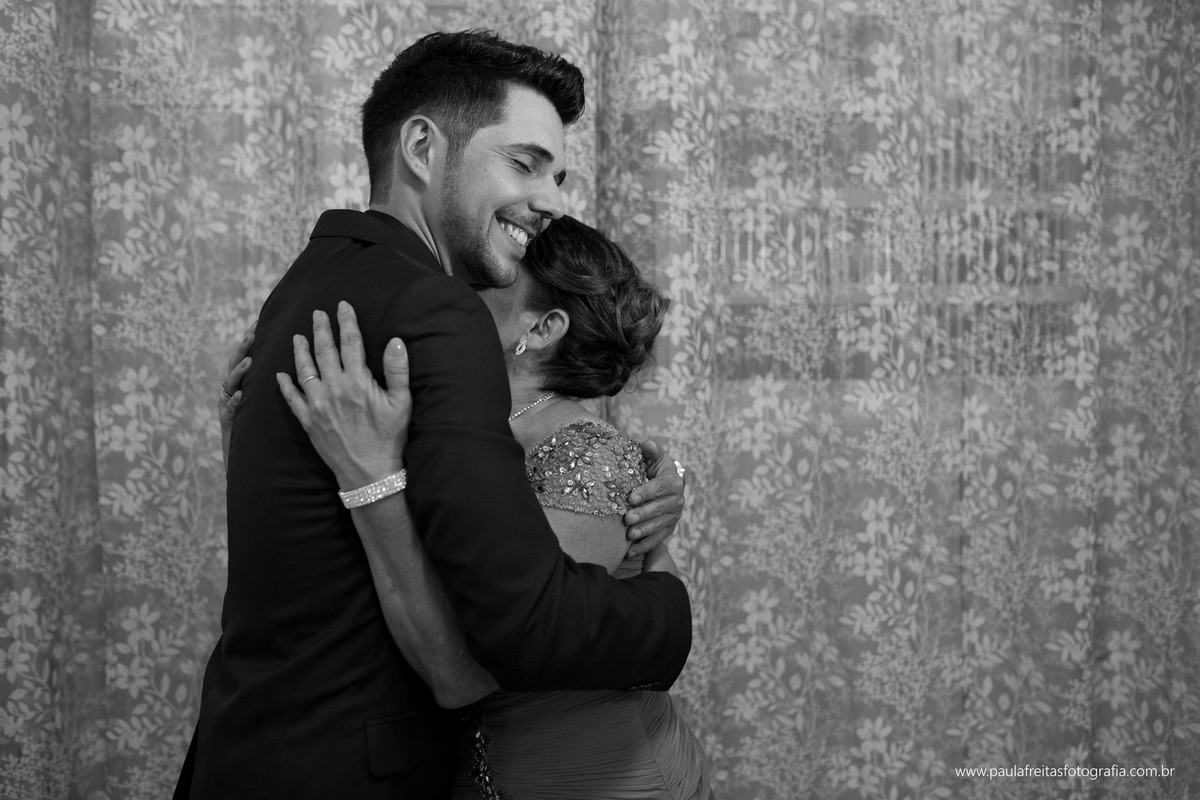 recanto-vip-e-catedral-de-santo-antonio-de-guaratingueta-casamento-de-thais-prado-e-pedro-antunes-fotografado-por-paula-freitas-e-video-de-supimpa-audiovisual