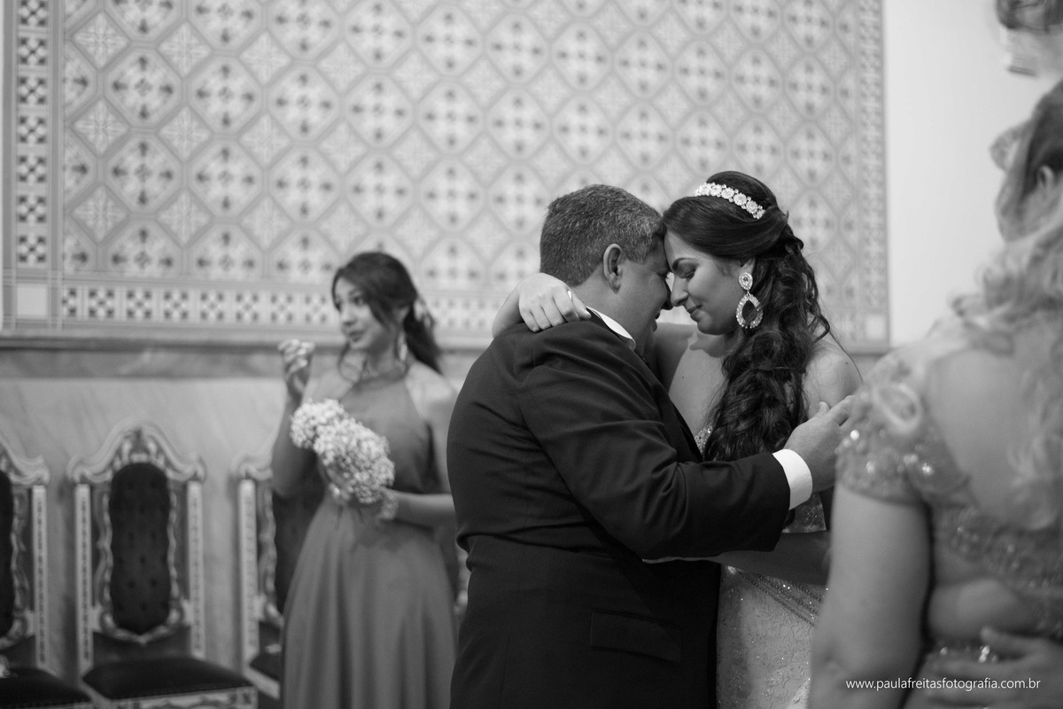 recanto-vip-e-catedral-de-santo-antonio-de-guaratingueta-casamento-de-thais-prado-e-pedro-antunes-fotografado-por-paula-freitas-e-video-de-supimpa-audiovisual
