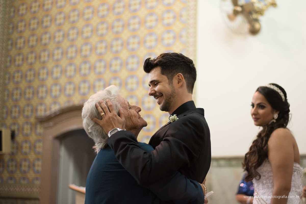 recanto-vip-e-catedral-de-santo-antonio-de-guaratingueta-casamento-de-thais-prado-e-pedro-antunes-fotografado-por-paula-freitas-e-video-de-supimpa-audiovisual