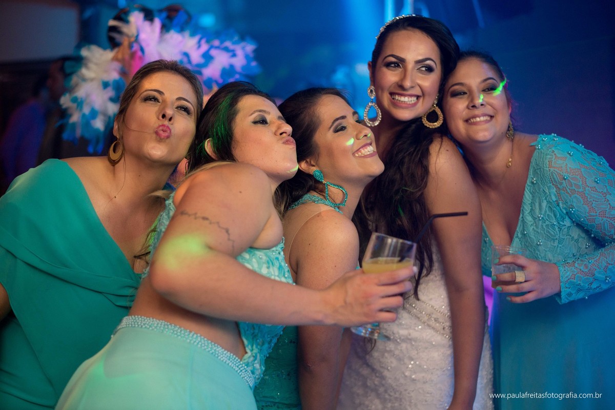 recanto-vip-e-catedral-de-santo-antonio-de-guaratingueta-casamento-de-thais-prado-e-pedro-antunes-fotografado-por-paula-freitas-e-video-de-supimpa-audiovisual