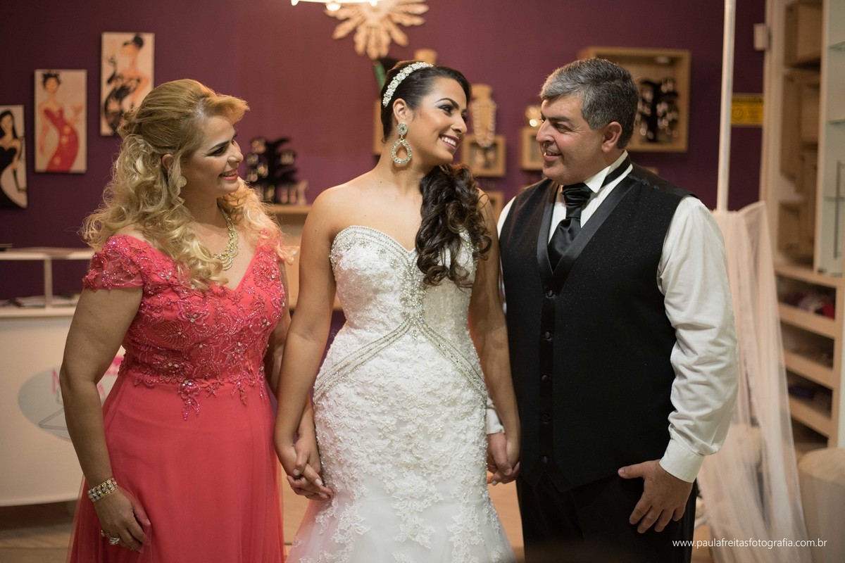 recanto-vip-e-catedral-de-santo-antonio-de-guaratingueta-casamento-de-thais-prado-e-pedro-antunes-fotografado-por-paula-freitas-e-video-de-supimpa-audiovisual