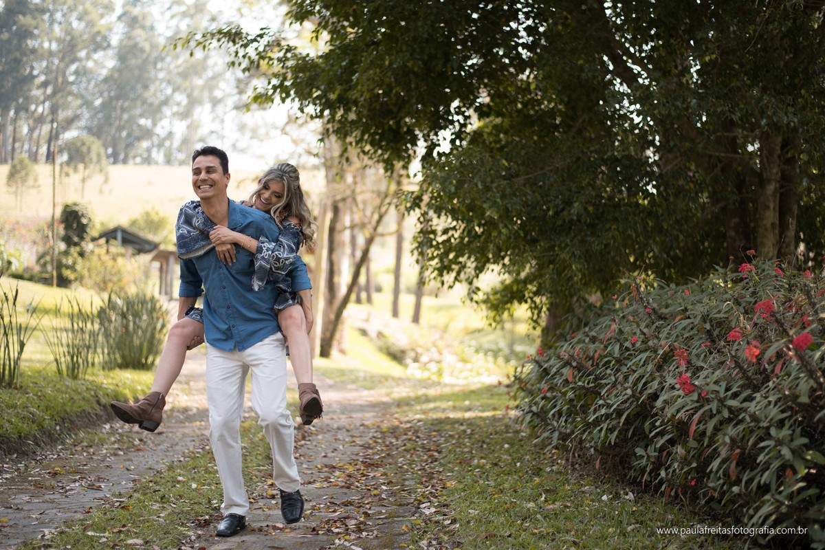 ensaio-pre-casamento-realizado-em-cunha-sp-fotografado-por-paula-freitas-e-video-de-supimpa