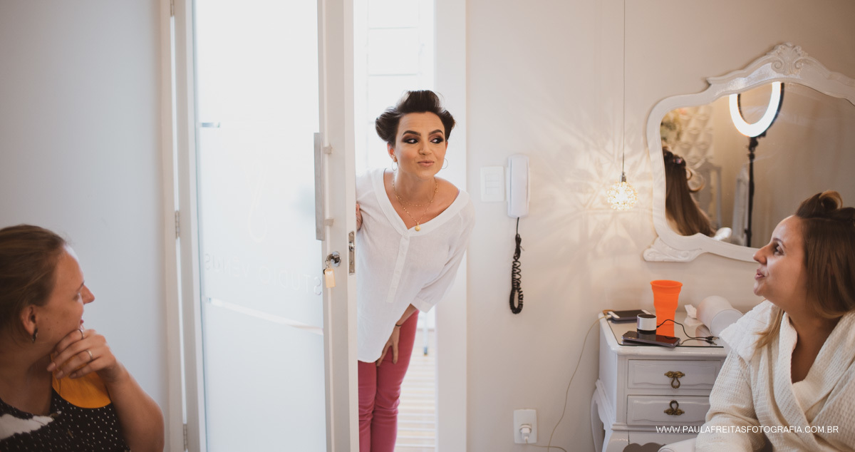 Making off da noiva no salão Studio Vênus