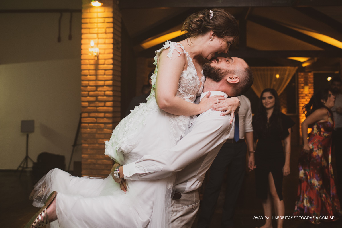 Dança dos noivos no casamento