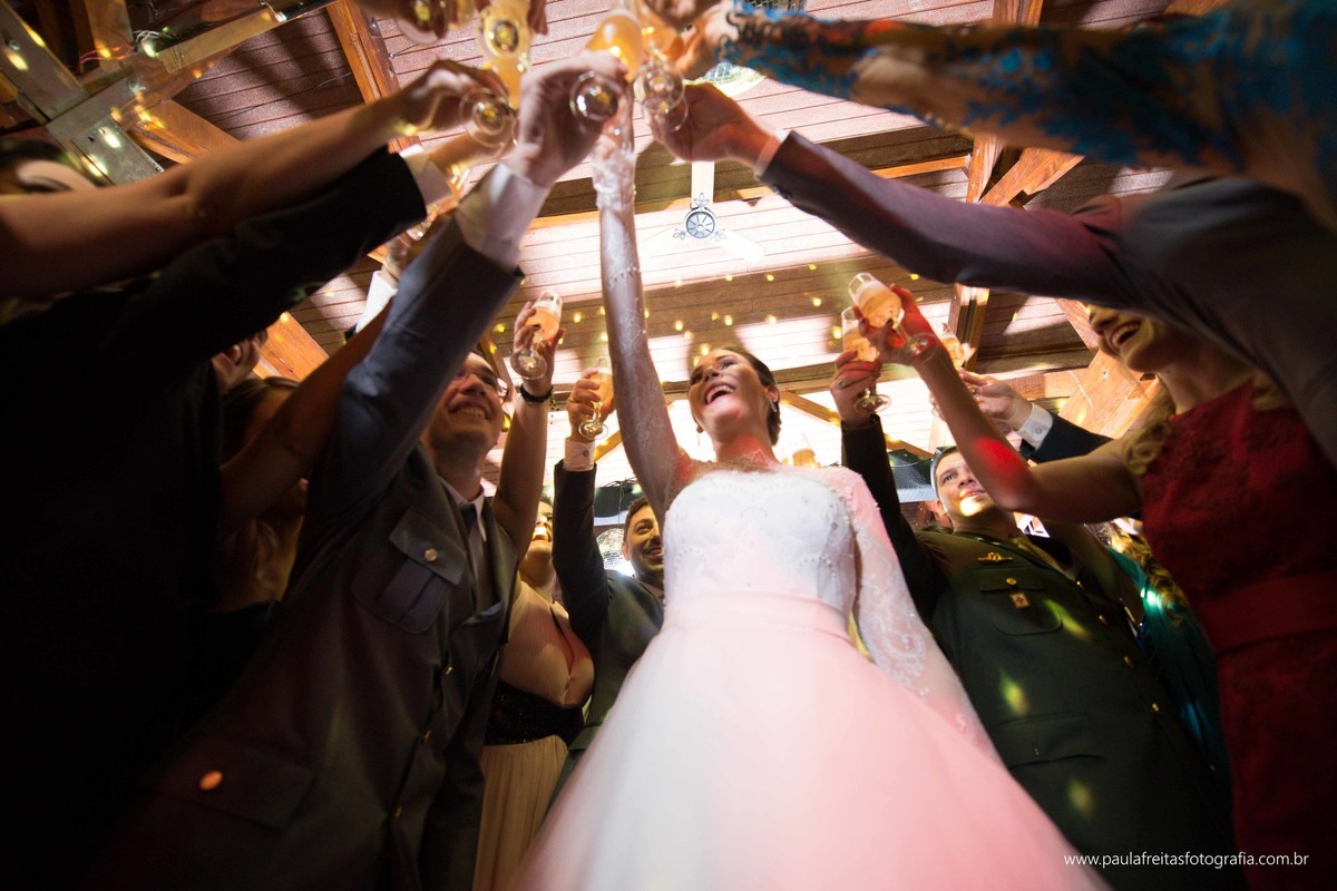 decoracao-com-pisca-pisca-feito-em-guaratingueta-casamento-de-barbara-e-alexandre-na-catedral-de-santo-antonio-e-recepcao-na-hipica-fotografia-de-paula-freitas-fotografia-e-video-de-supimpa