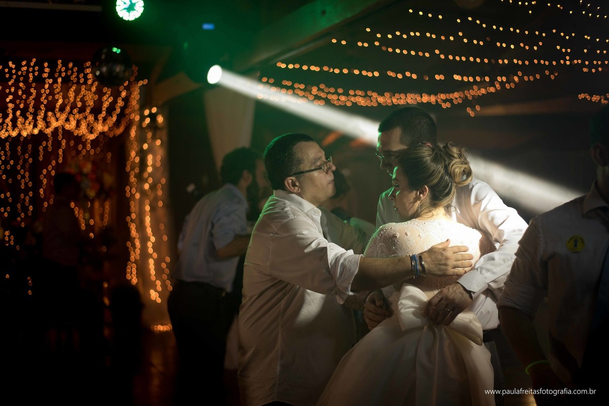 decoracao-com-pisca-pisca-feito-em-guaratingueta-casamento-de-barbara-e-alexandre-na-catedral-de-santo-antonio-e-recepcao-na-hipica-fotografia-de-paula-freitas-fotografia-e-video-de-supimpa