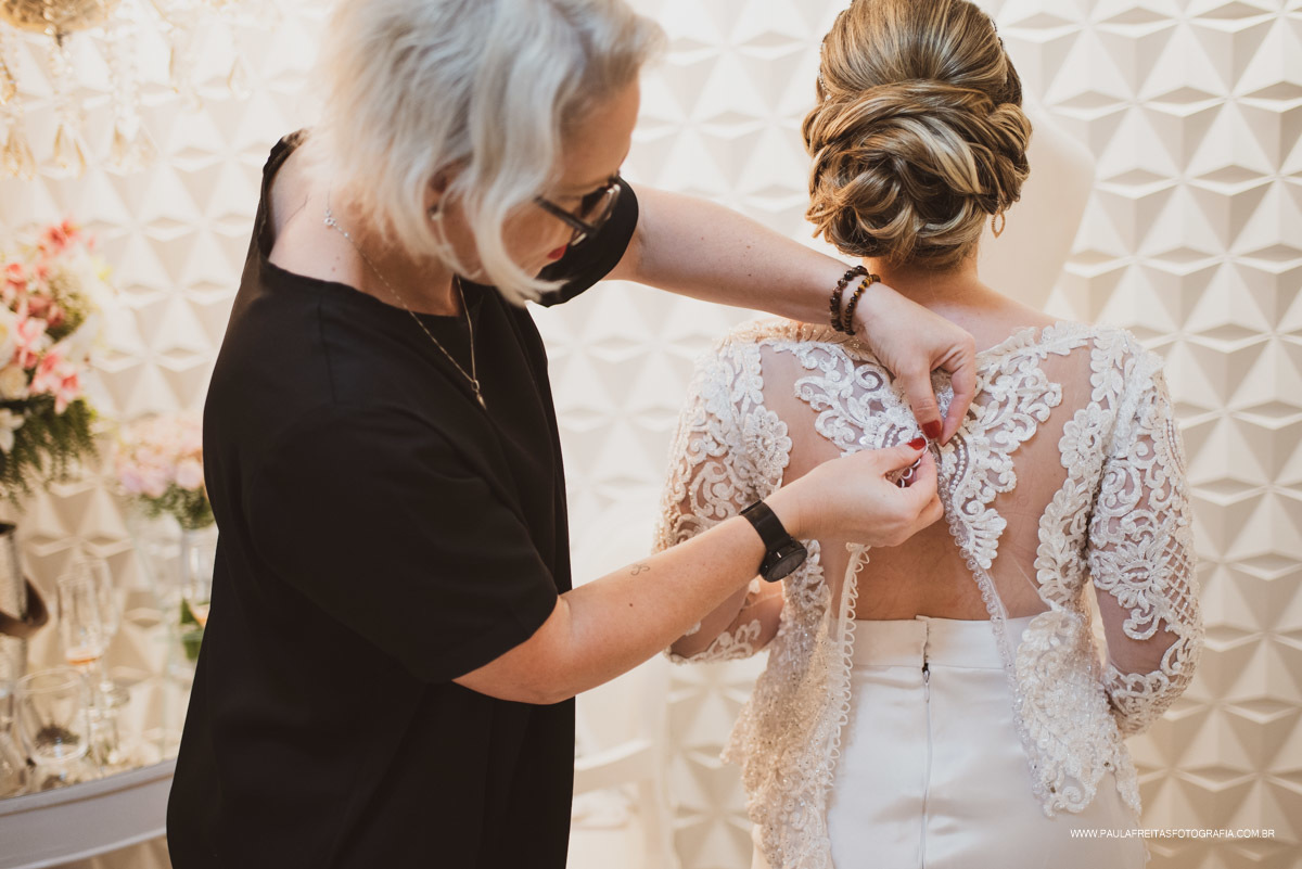 Vestido de noiva rendado