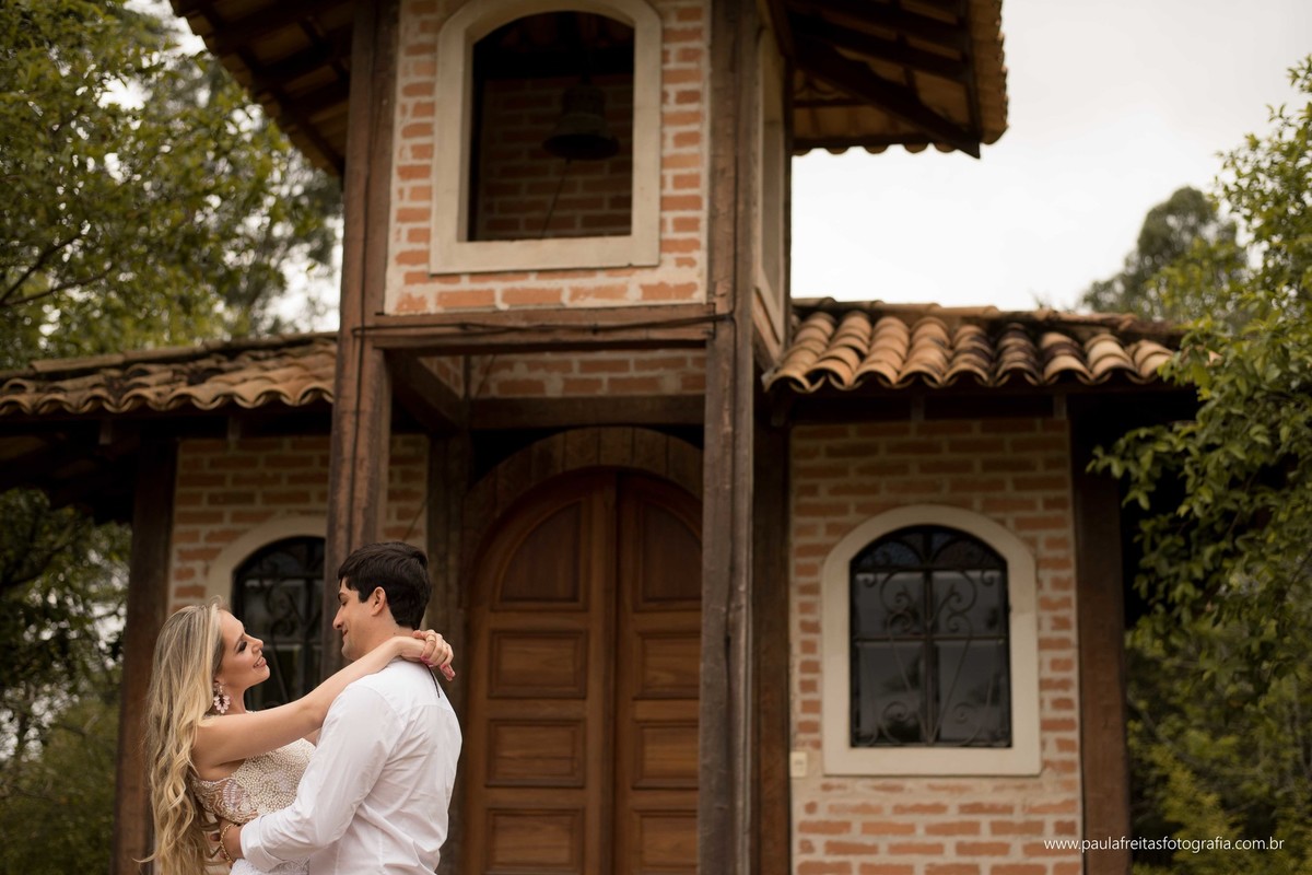 porto-feliz-sao-paulo-sao-paulo-cidade-de-sao-paulo-pre-wedding-ensaio-pre-casamento-desire-e-max-guaratingueta-sao-jose-dos-campos-taubate-fotografado-por-paula-freitas-fotografia-e-video-de-supimpa