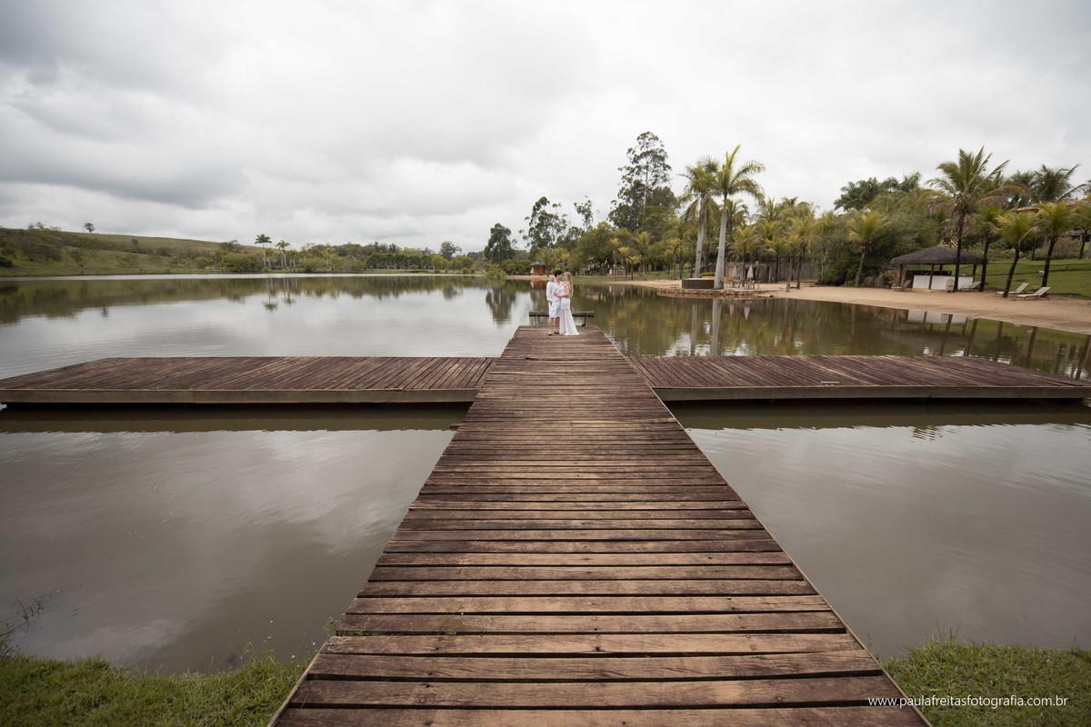 porto-feliz-sao-paulo-sao-paulo-cidade-de-sao-paulo-pre-wedding-ensaio-pre-casamento-desire-e-max-guaratingueta-sao-jose-dos-campos-taubate-fotografado-por-paula-freitas-fotografia-e-video-de-supimpa