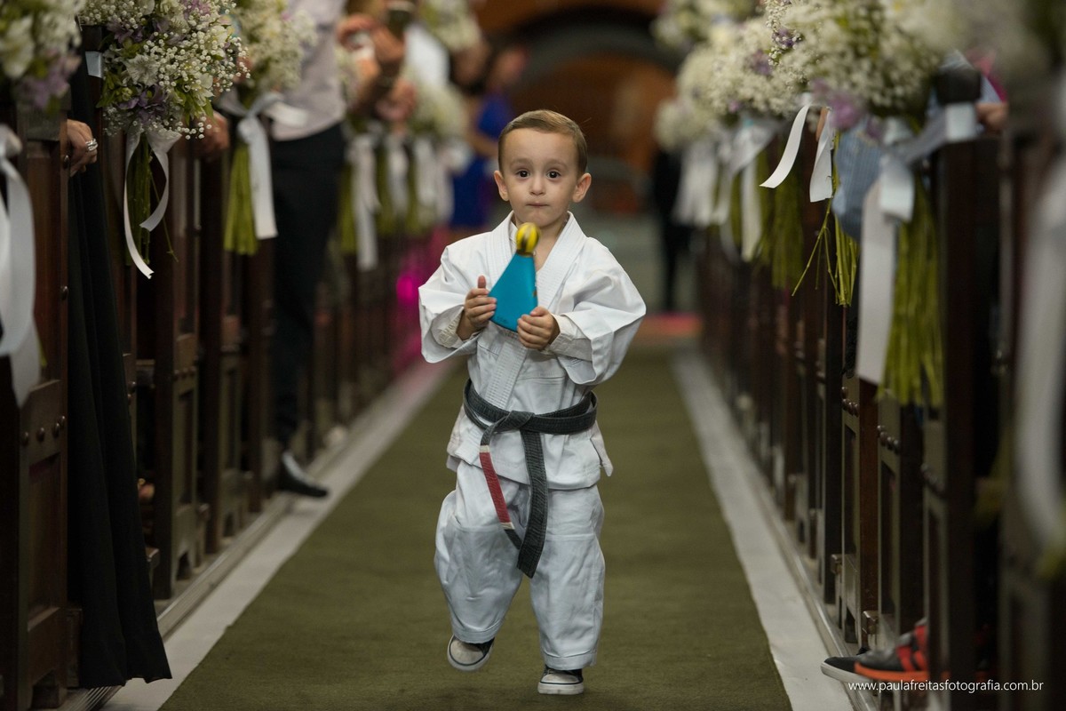 casamento-em-guaratingueta-karen-e-rodrigo-igreja-nossa-senhora-das-graças-e-making-of-fabio-lima-fotografia-paula-freitas-fotografia-video-de-supimpa