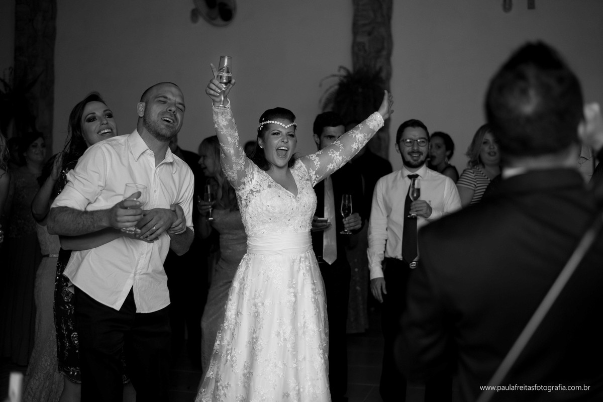 casamento-em-guaratingueta-karen-e-rodrigo-igreja-nossa-senhora-das-graças-e-making-of-fabio-lima-fotografia-paula-freitas-fotografia-video-de-supimpa