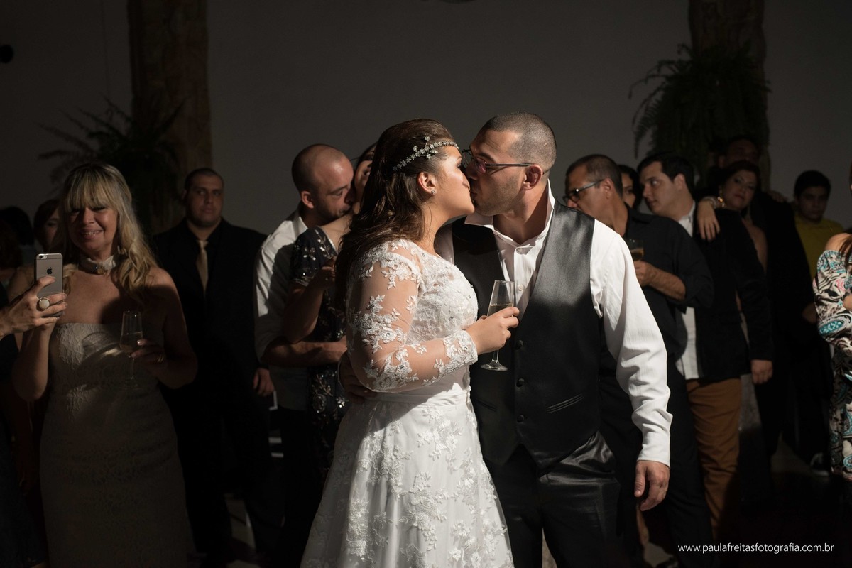 casamento-em-guaratingueta-karen-e-rodrigo-igreja-nossa-senhora-das-graças-e-making-of-fabio-lima-fotografia-paula-freitas-fotografia-video-de-supimpa