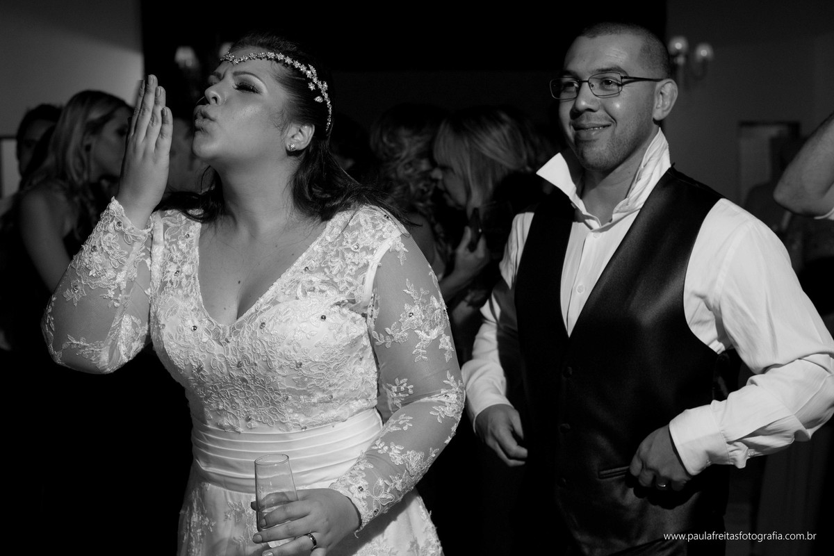 casamento-em-guaratingueta-karen-e-rodrigo-igreja-nossa-senhora-das-graças-e-making-of-fabio-lima-fotografia-paula-freitas-fotografia-video-de-supimpa