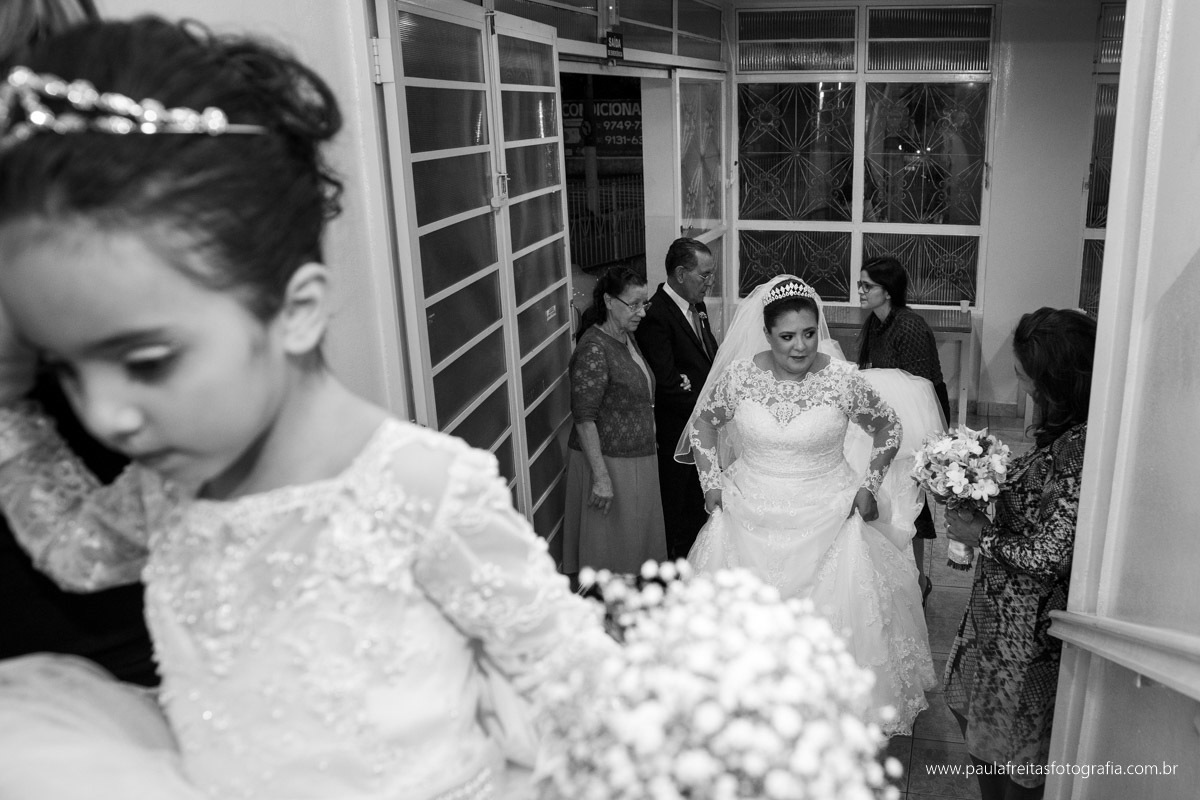 Chegada da noiva na igreja 