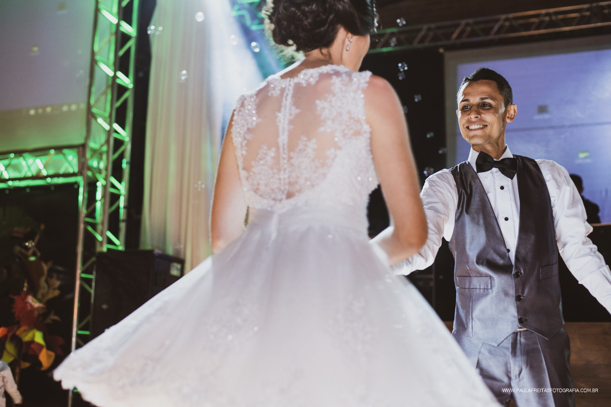 Dança dos noivos na festa
Pindamonhangaba - SP 