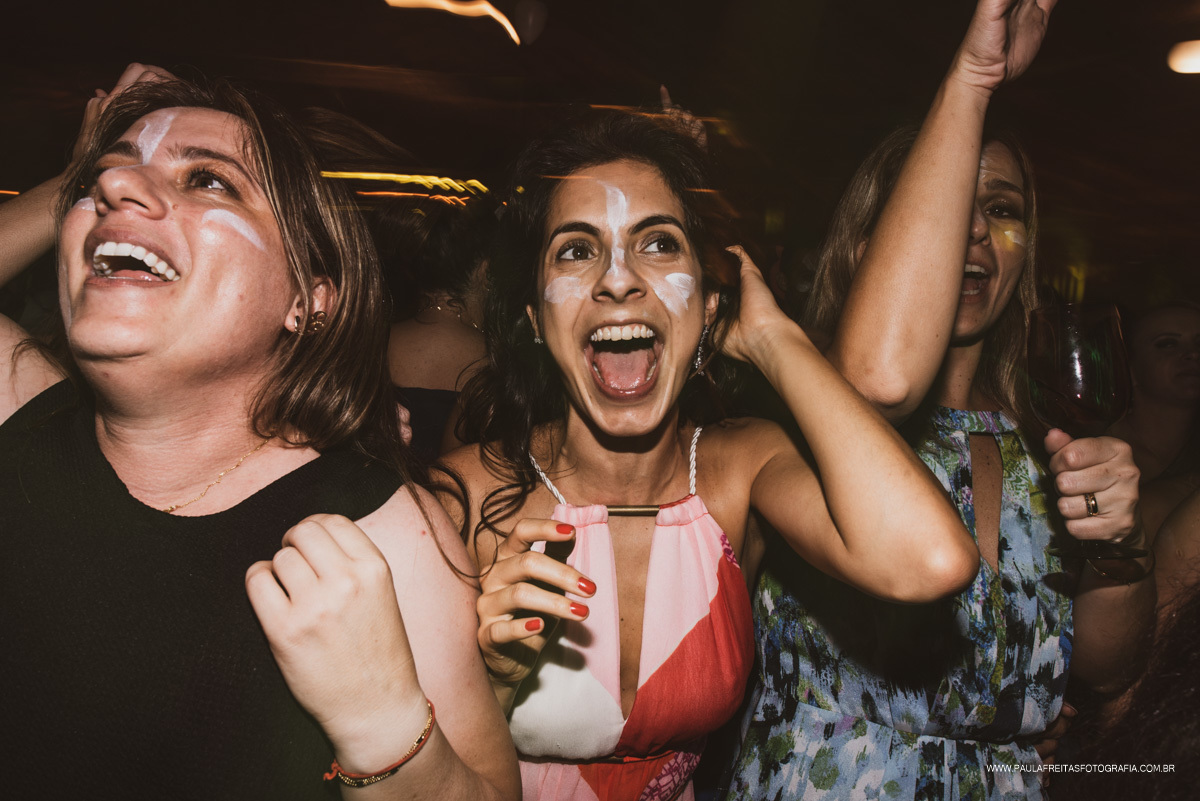 Convidados com pintura 
Casamento em Hotel sete lagos 
Guaratinguetá - SP