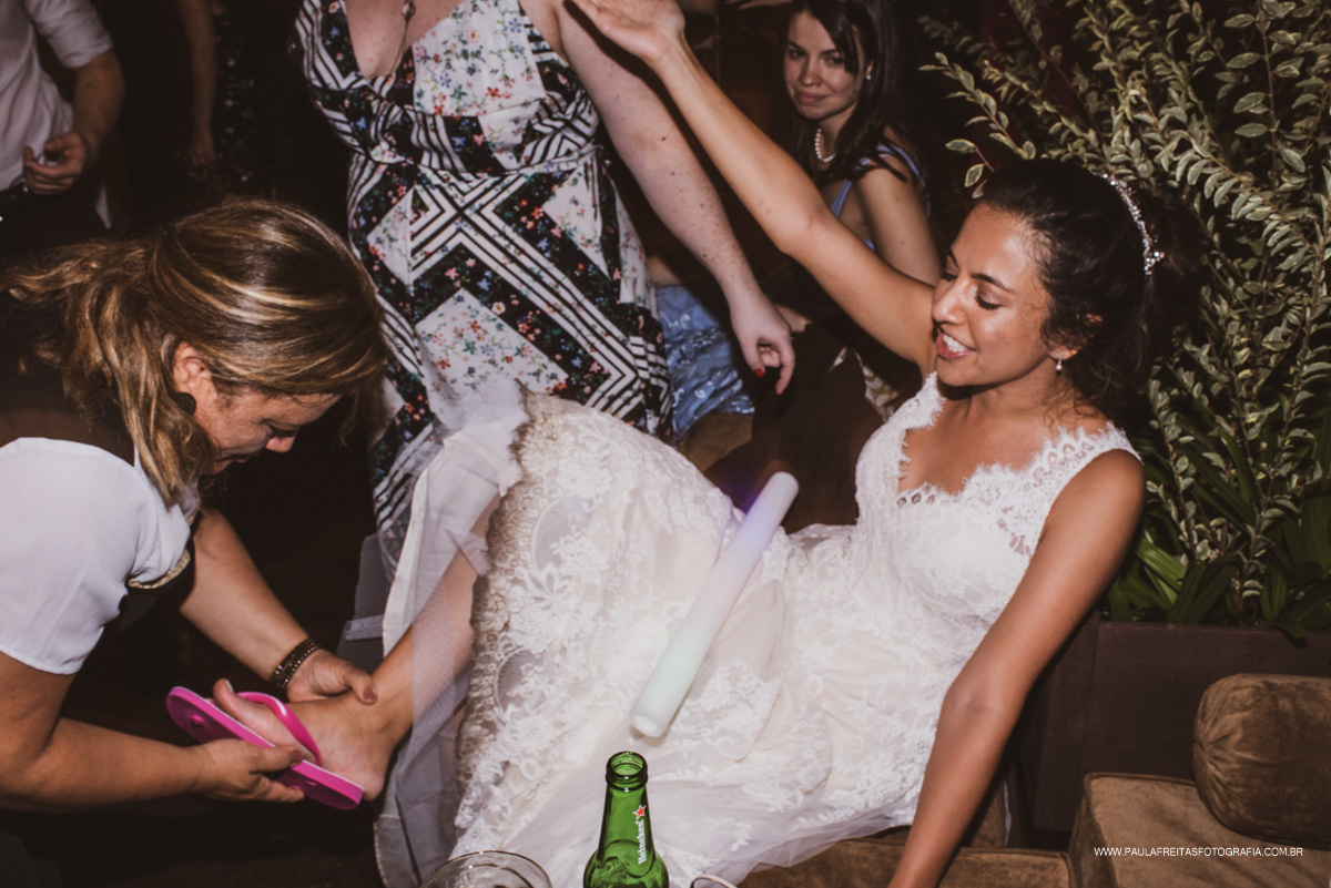 Noiva de chinelo
Casamento em Hotel sete lagos 
Guaratinguetá - SP