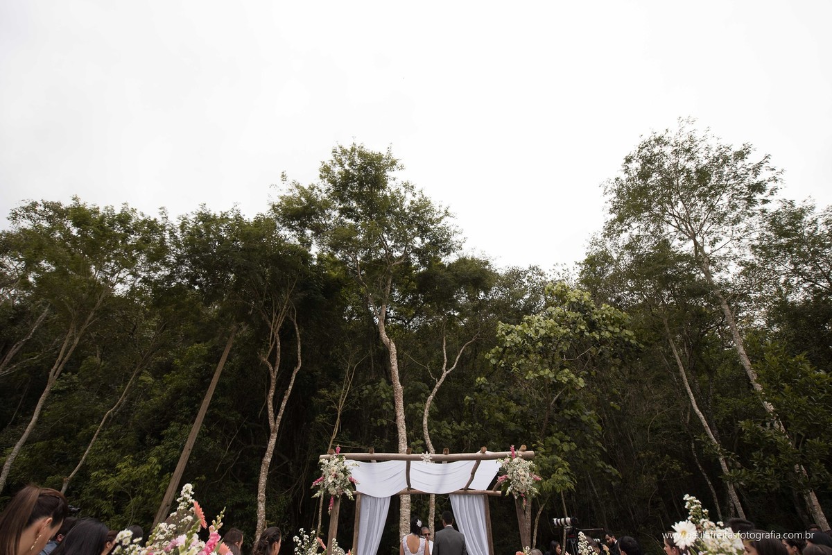 casamento-de-dia-feito-em-sao-luiz-do-paraitinga-de-michele-e-gustavo-e-fotografado-por-paula-freitas-fotografia-video-de-supimpa-audiovisual