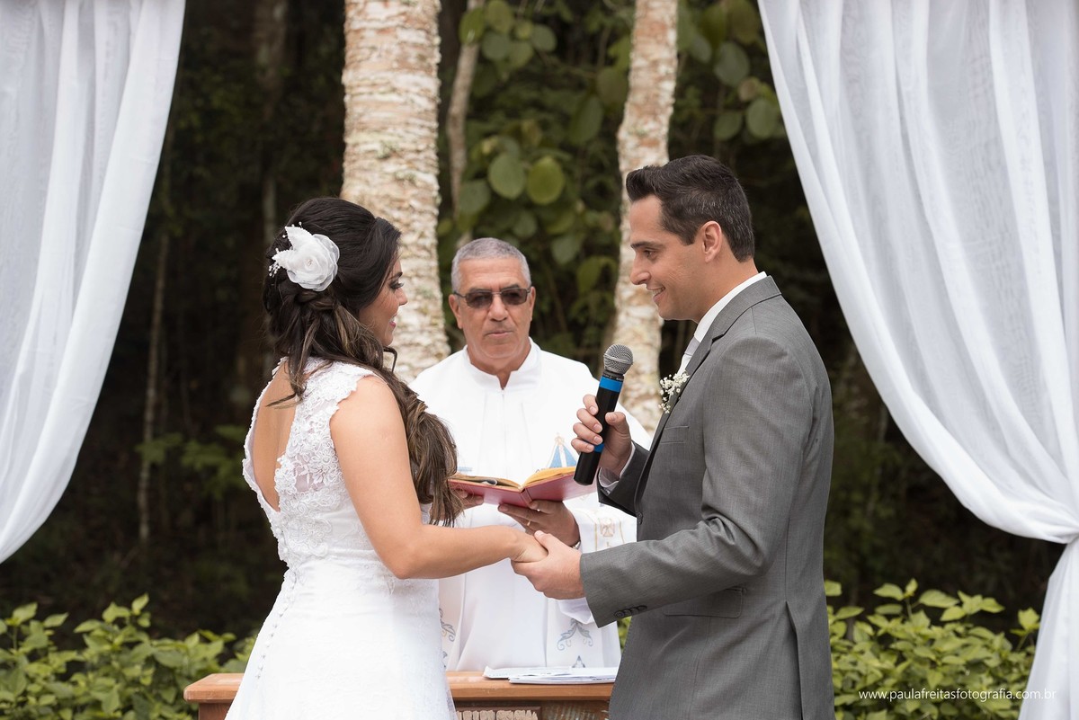 casamento-de-dia-feito-em-sao-luiz-do-paraitinga-de-michele-e-gustavo-e-fotografado-por-paula-freitas-fotografia-video-de-supimpa-audiovisual